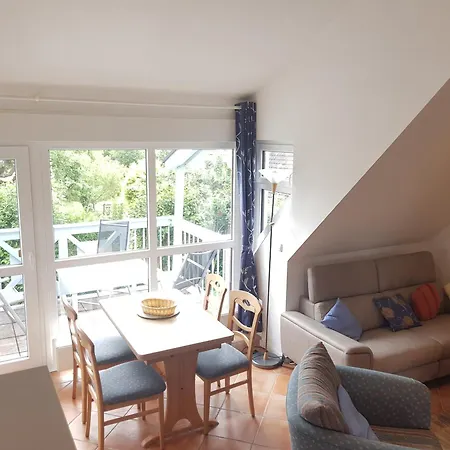 10 Im Fischerhaus Am Neuensiener Sellin (Rugen)